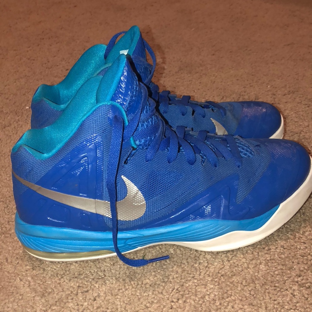 Basic Basketball Shoes - image 1